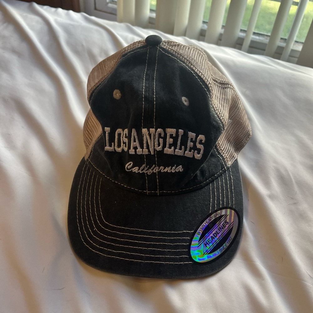 Black and Tan Los Angeles Cap